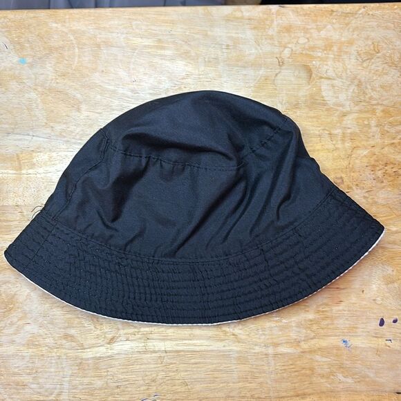 Stranger Things Season 4 Hellfire Club White and Black Reversible Bucket Hat - Picture 4 of 4